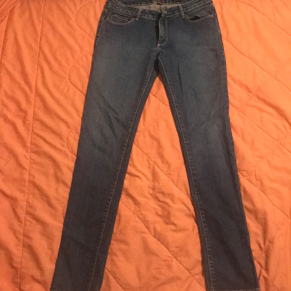 Skinny blue jeans